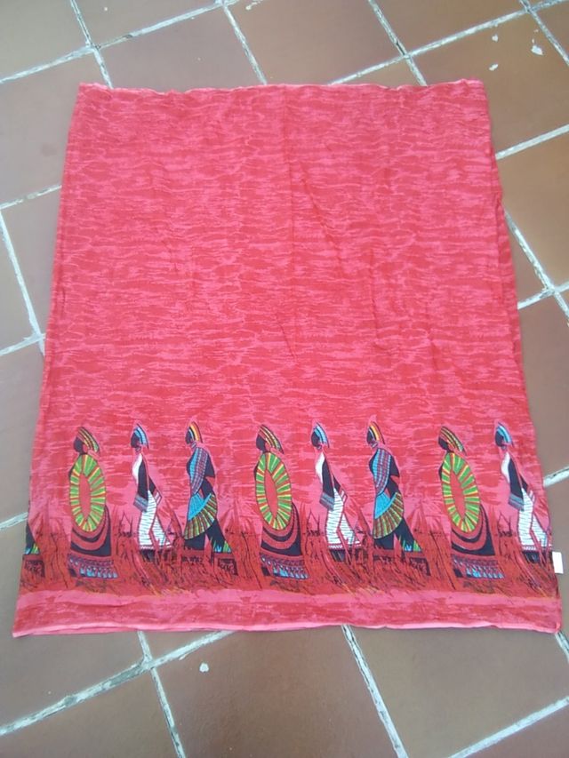 Pañuelo con dibujos antiguos