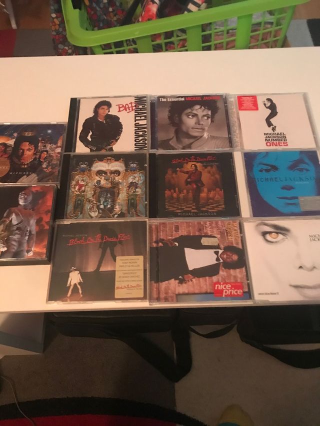Colección de cd's de Michael Jackson 