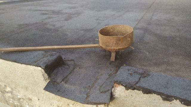 cucharón o cazo antiguo Para fundir