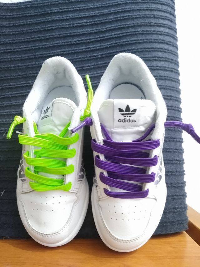 Zapatillas Adidas.