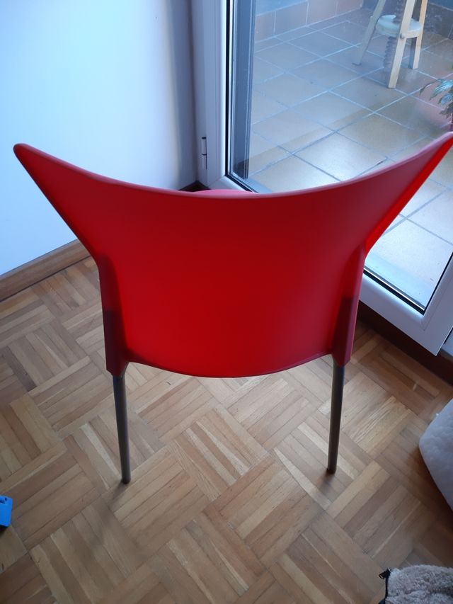 preciosa silla roja