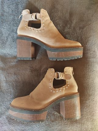 Botines plataforma Pull and Bear de segunda mano por 10 EUR en Santander en  WALLAPOP