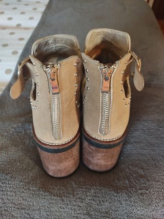 Botines plataforma Pull and Bear de segunda mano por 10 EUR en Santander en  WALLAPOP