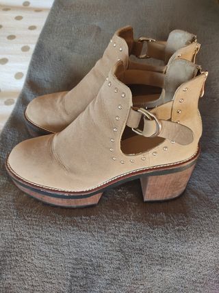 Botines plataforma Pull and Bear de segunda mano por 10 EUR en Santander en  WALLAPOP
