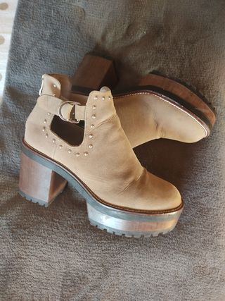 Botines plataforma Pull and Bear de segunda mano por 10 EUR en Santander en  WALLAPOP