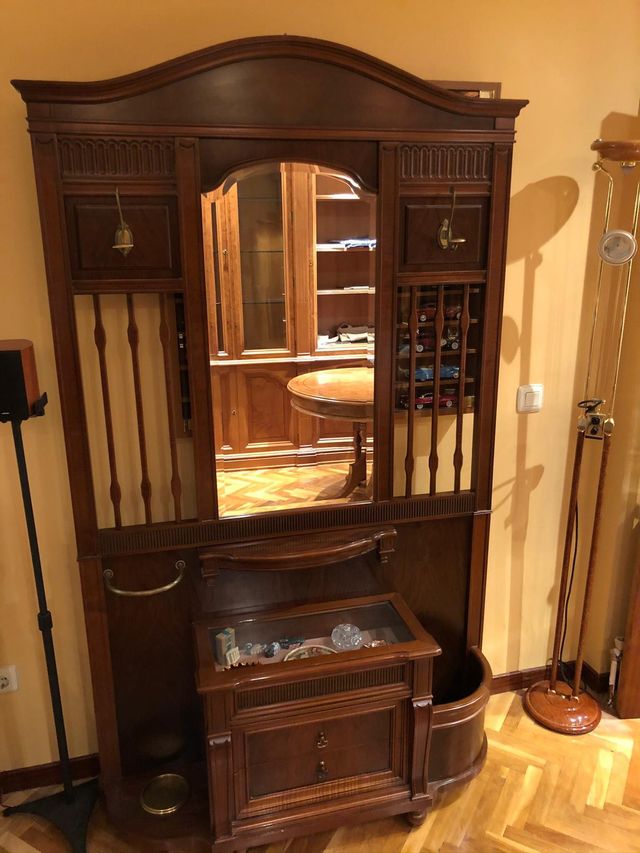 Mueble aparador de segunda mano por 120 € en Colmenar Viejo en WALLAPOP