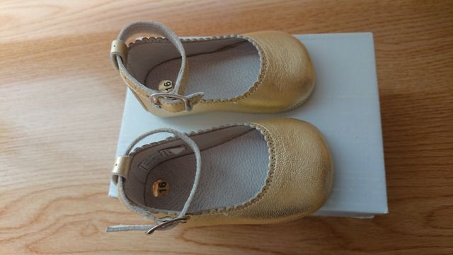 Zapatos bebé niña dorados