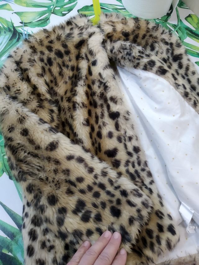 Chaquetón leopardo talla 7-8