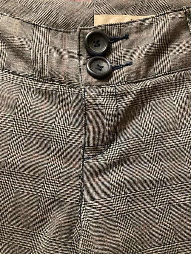 Bermudas elegantes DKNY