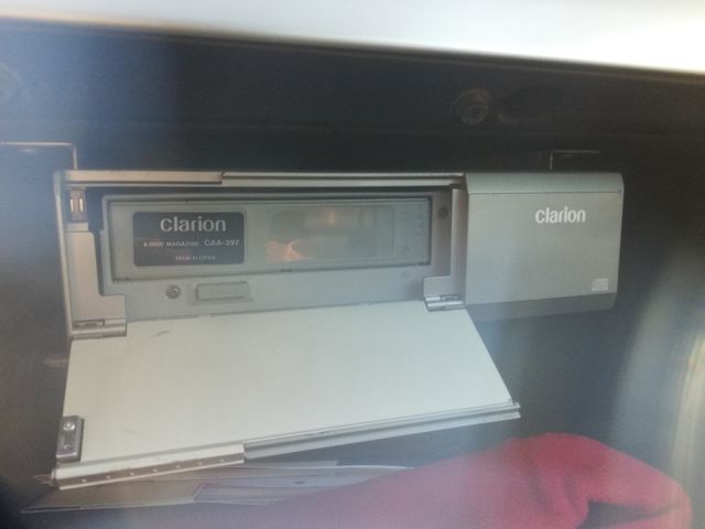 Cargador CD's para coche. 