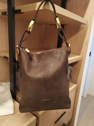Bolso Farrutx Marrón de segunda mano por 40 EUR en Benidorm en WALLAPOP