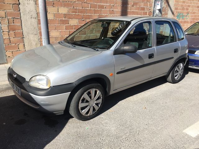 Opel Corsa B 00 Edition De Segunda Mano Por 600 En La Zubia En Wallapop