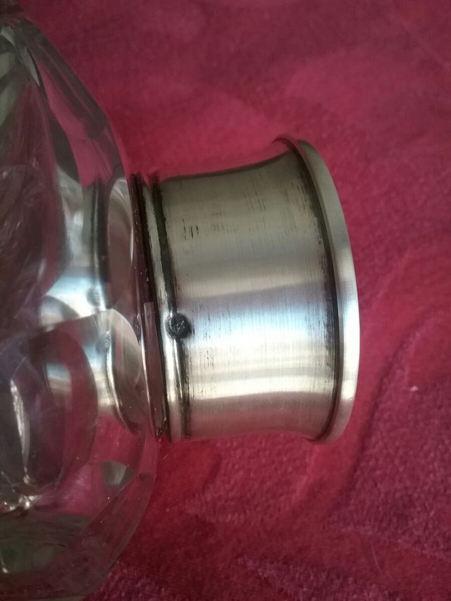 Antigua botella licorera para whisky