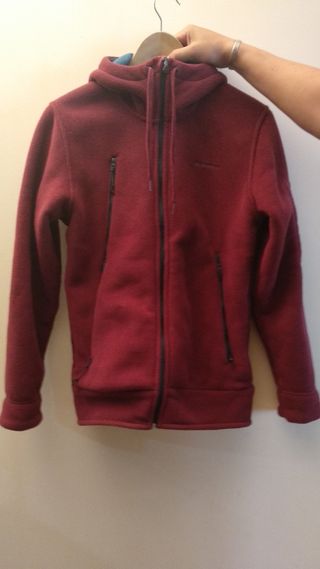 Chaqueta Sudadera capucha Decathlon de segunda mano por 20 EUR en Badalona  en WALLAPOP