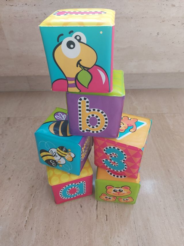 Juguetes bebe cubos gomaespuma