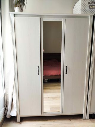 armario ikea blanco con espejo enmedio armario ikea blanco con espejo enmedio