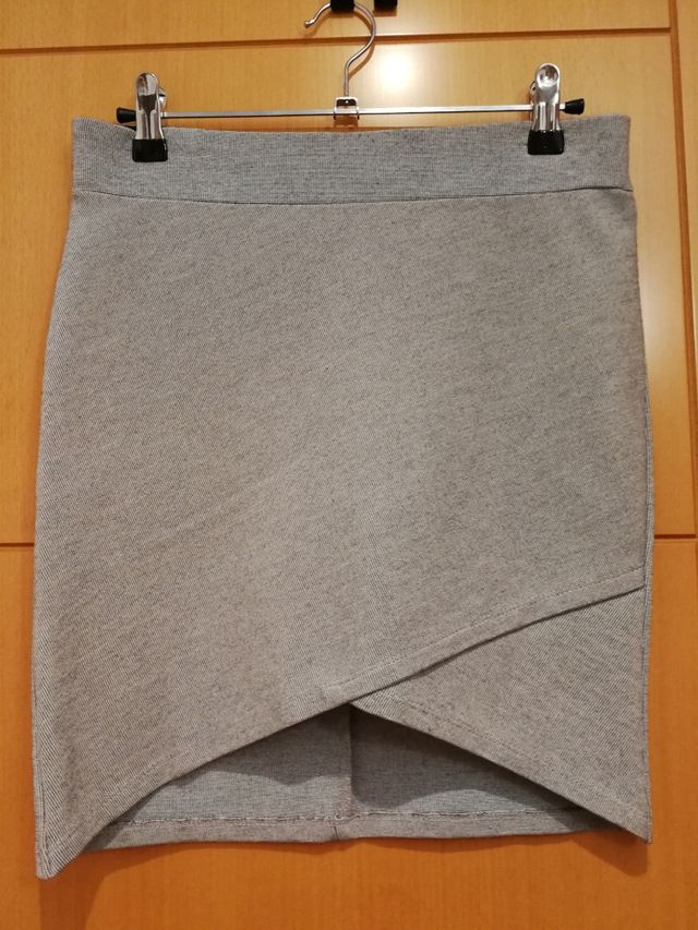 falda corta de Stradivarius