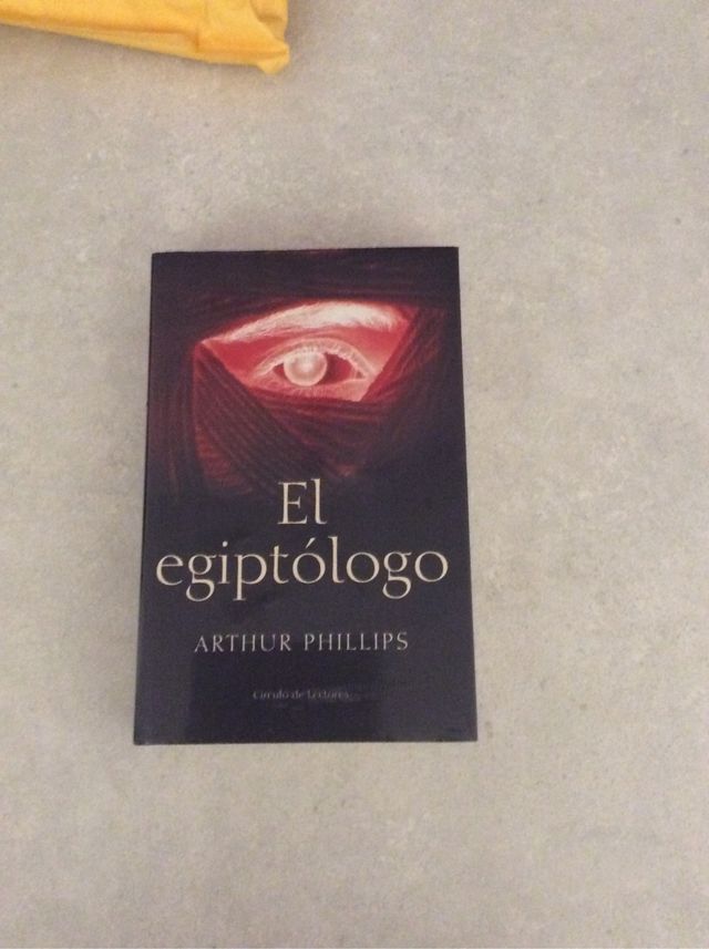 El egiptólogo Arthur Phillips