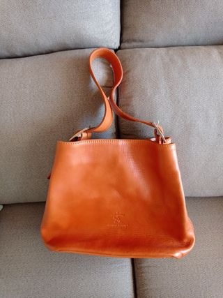 Bolso de piel, marca Montura Morena. de segunda mano por 25 EUR en  Martorell en WALLAPOP