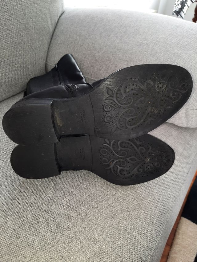 Botas negras de piel Geox. Talla 38.