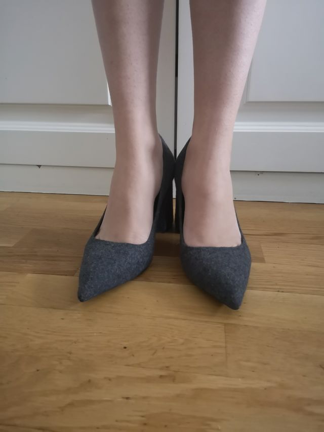 zapatos tacón Grises de Uterque