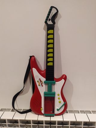 Guitarra electrica Imaginarium. de segunda mano por 12 EUR en Caldes de  Montbui en WALLAPOP