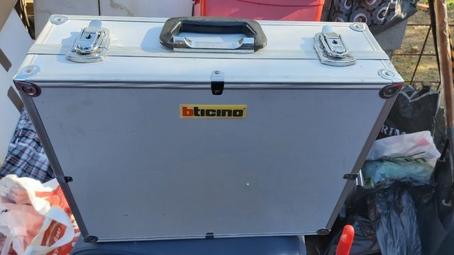 Varios Maletines a 20 y 25€