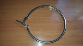 Abrazadera para tubo chimenea. de segunda mano por 10 EUR en Sanlúcar