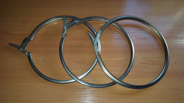 Abrazadera para tubo chimenea. de segunda mano por 10 EUR en Sanlúcar