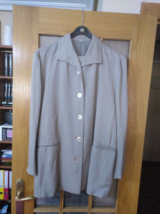 Traje chaqueta de pre-mama. Talla M