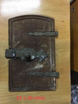 Puerta horno cocina de leña y carbón de segunda mano por 20 EUR en  Santurtzi en WALLAPOP