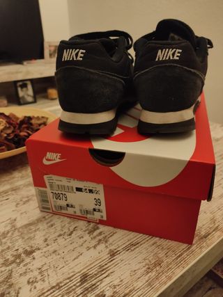 Zapatillas nike mujer talla 39 de segunda mano por 30 EUR en Móstoles en  WALLAPOP