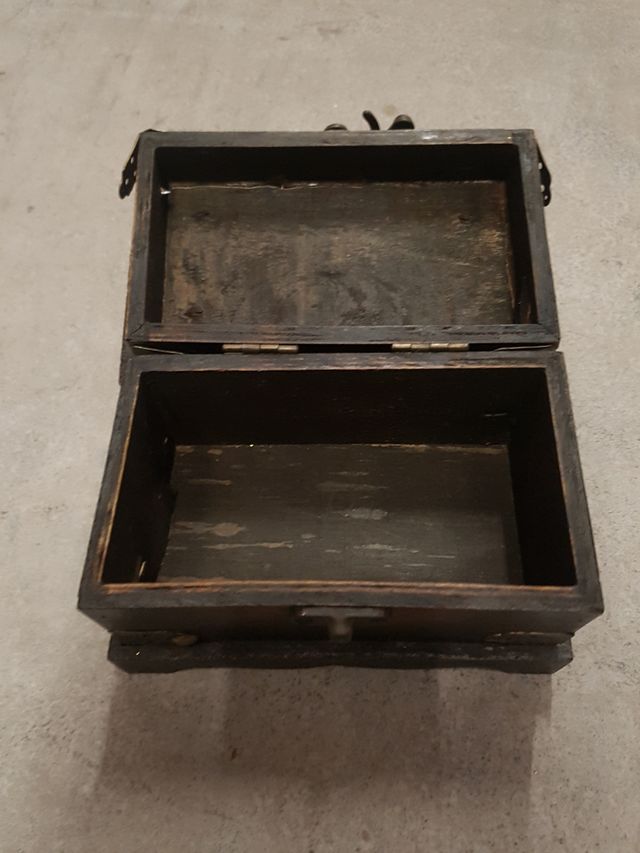 Caja de Madera y porta incienso