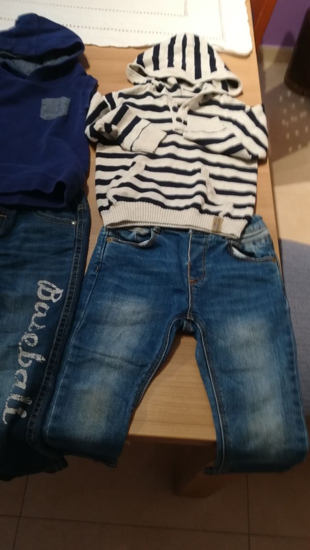 Roba nen, talla 12-30 mesos