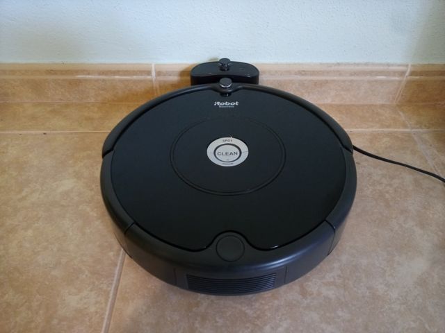 Robot Roomba 606