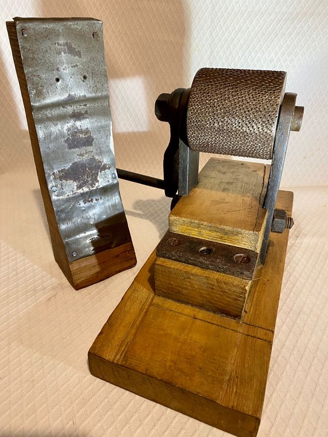 Antigua máquina trabajar el Cuero de segunda mano por 94 € en