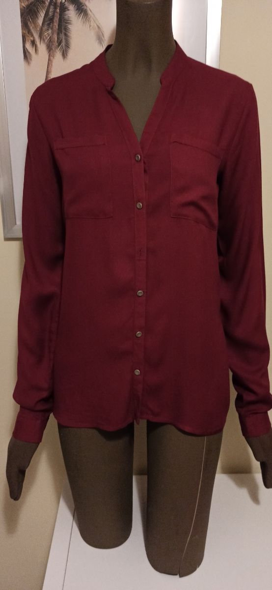 camisa burdeos.talla s.Pull&bear. nueva