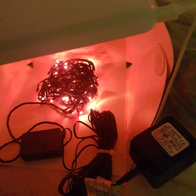 Luces navideñas rojas