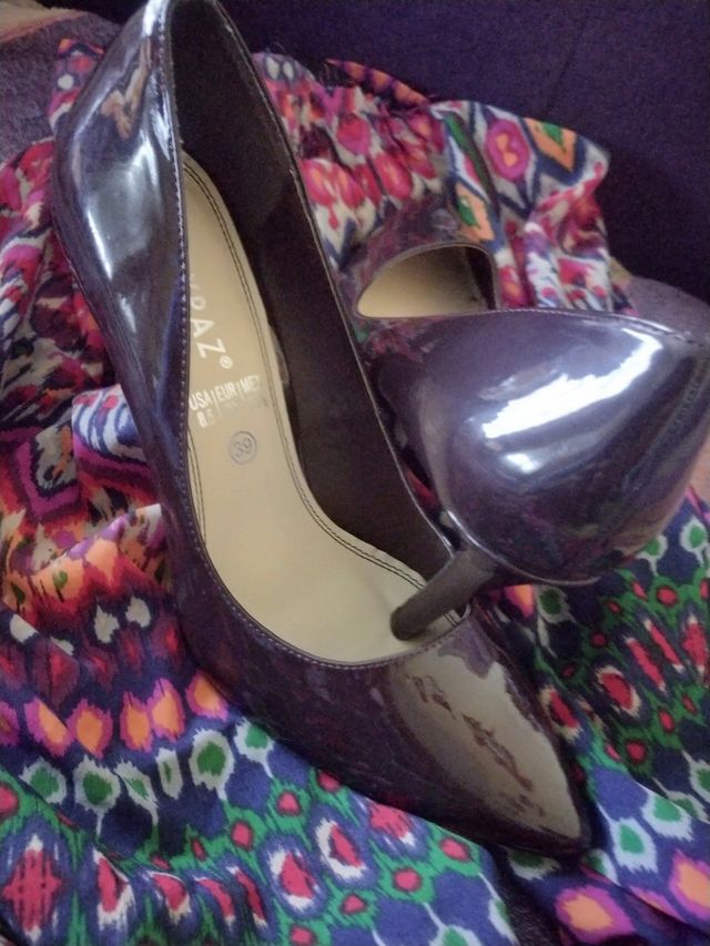 STILLETO  a estrenar 