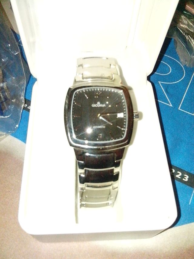 Reloj suizo automático