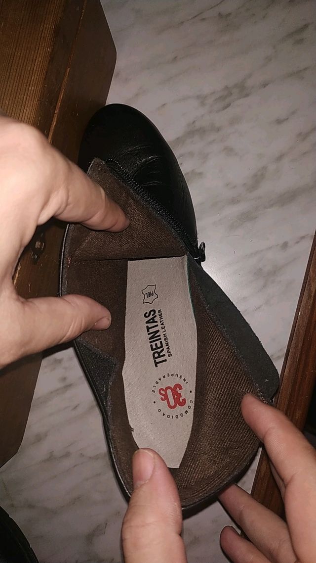 botines de piel negros