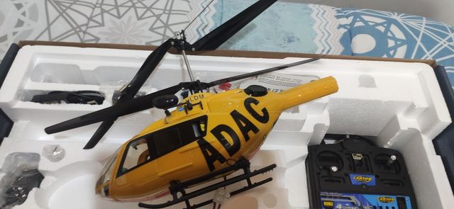 Helicóptero teledirigido Adac