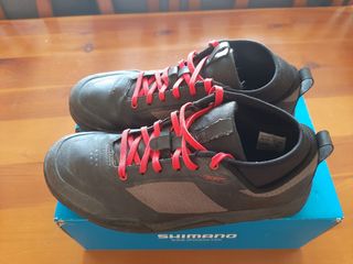 Zapatillas MTB Shimano GR7 Talla 41 de segunda mano por 50 EUR en  Cercedilla en WALLAPOP