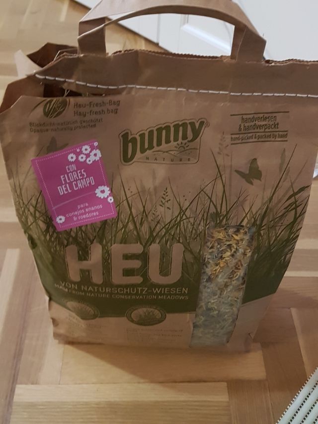 Pack de jaula, bebedero, heno y transportín