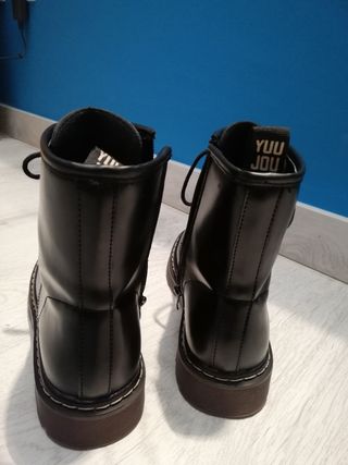 YUU JOU Botas bajas de plataforma HIGH POINT Negro | CASAS
