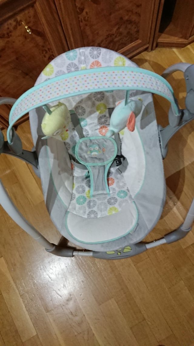 Columpio portátil INGENUITY "Hugs & Hoots"