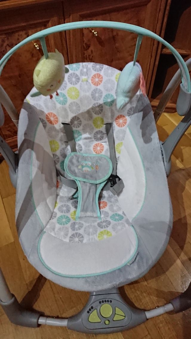 Columpio portátil INGENUITY "Hugs & Hoots"