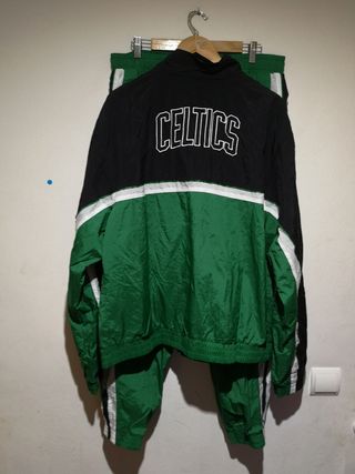Chándal Nike NBA Boston Celtics Retro de segunda mano por 110 EUR en  Alicante en WALLAPOP