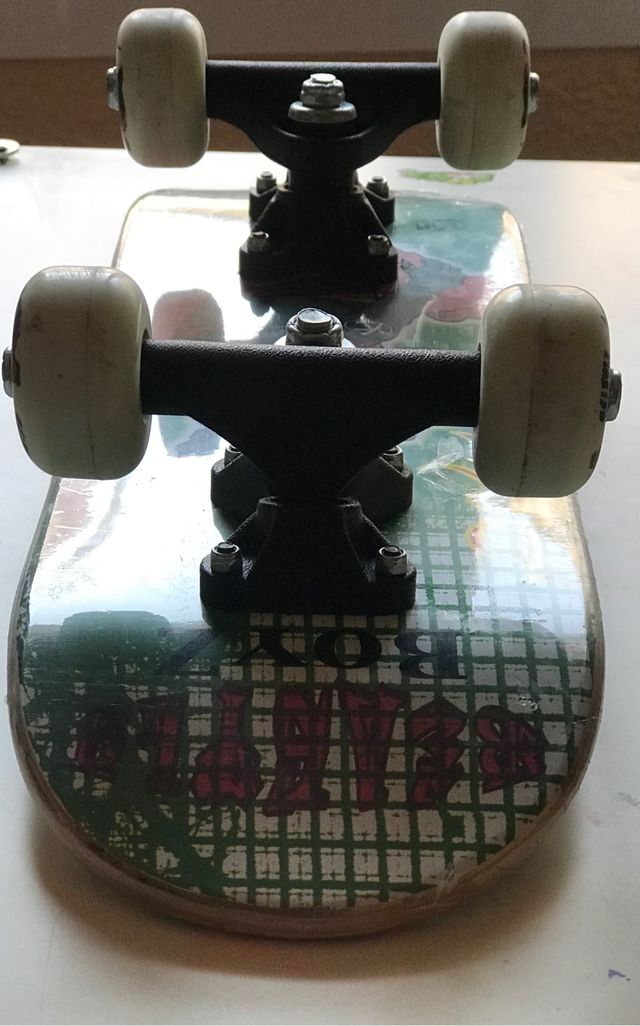 Monopatín nuevo, sin desenvolver