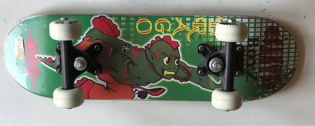 Monopatín nuevo, sin desenvolver